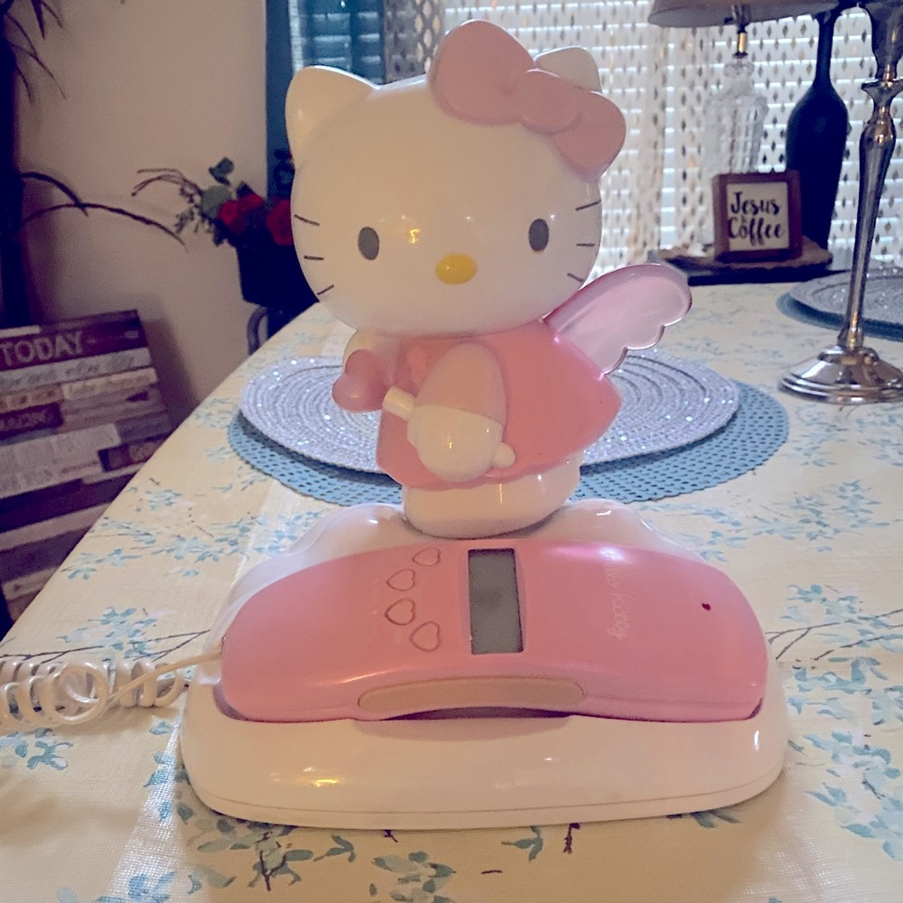 Vintage Hello Kitty telephone